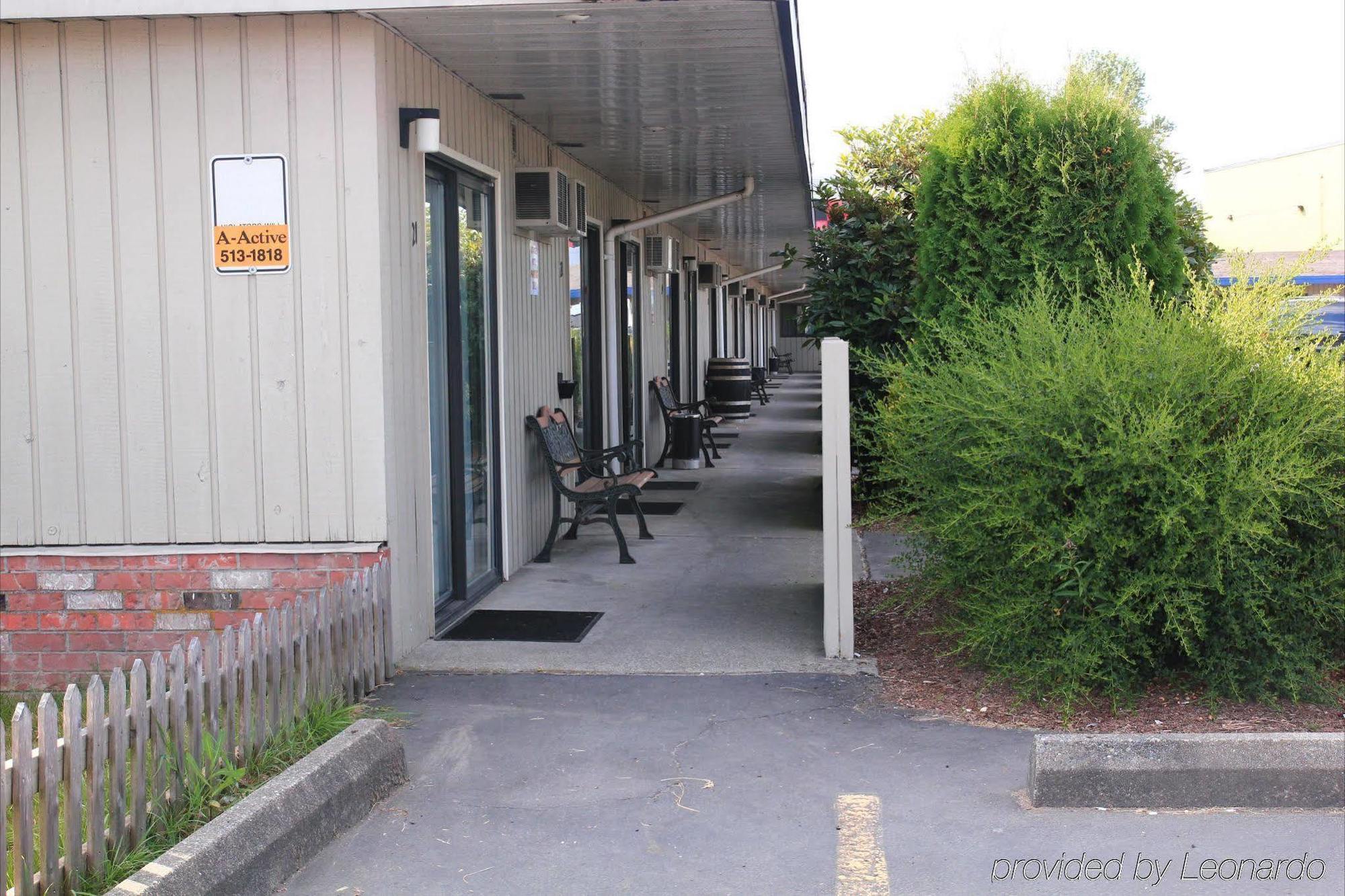 Westward Inn & Suites Langley Exterior foto