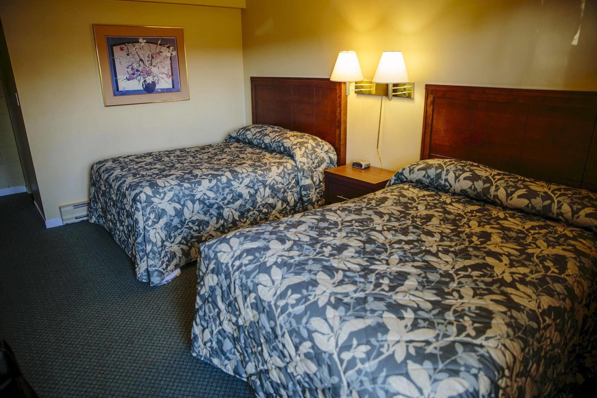 Westward Inn & Suites Langley Exterior foto